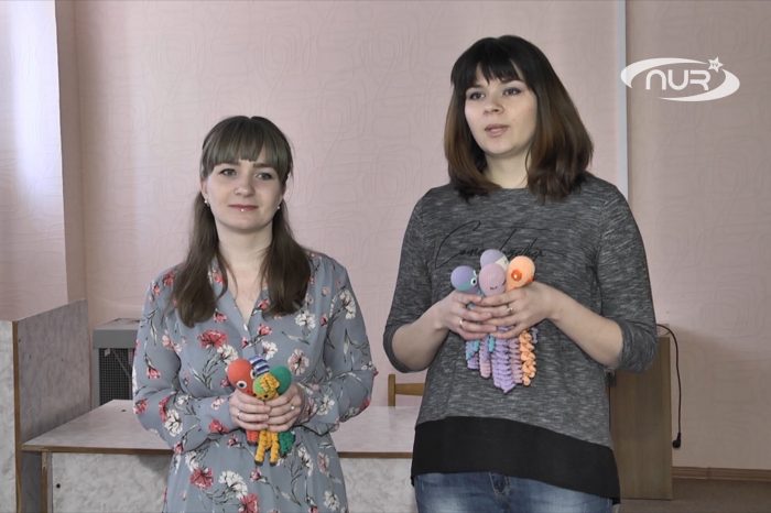 В Ульяновске новорожденным дарят необычные игрушки