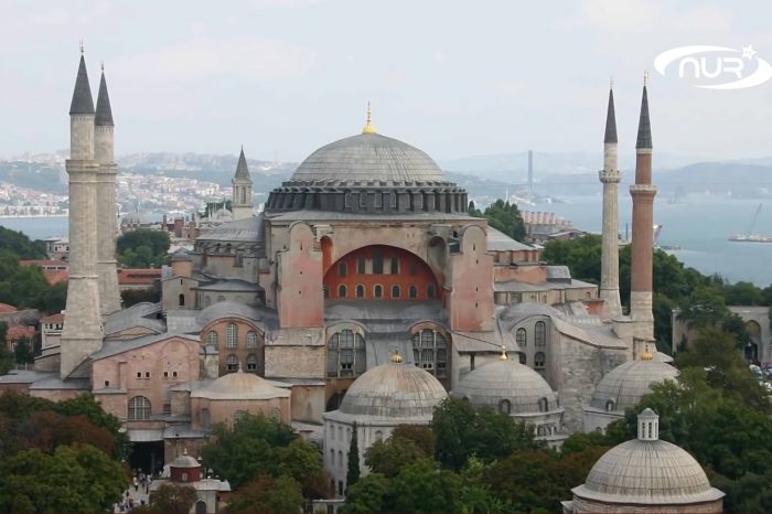 Музей Айя-София вновь станет мечетью!
