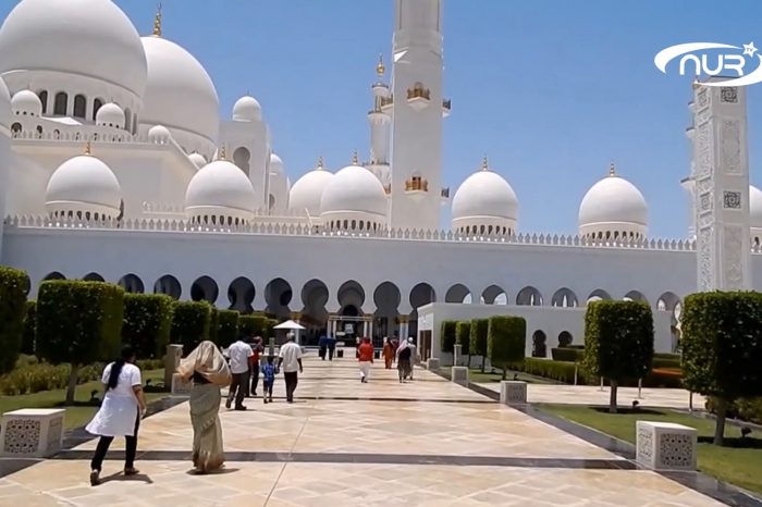 Туристов снова пустят в эту мечеть!