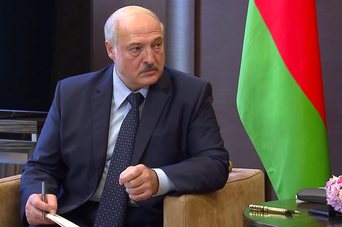 Лукашенко - ​ Макрону : "Не трогай Пророка!"
