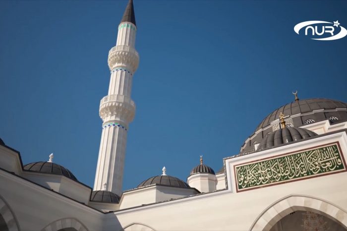 Вандалы осквернили красивейшую мечеть Франции!