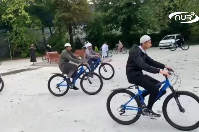 Велосипед за ФАДЖР НАМАЗ в мечети!