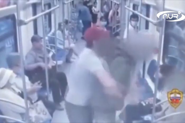 Таджик обезвредил преступника и спас пассажиров метро