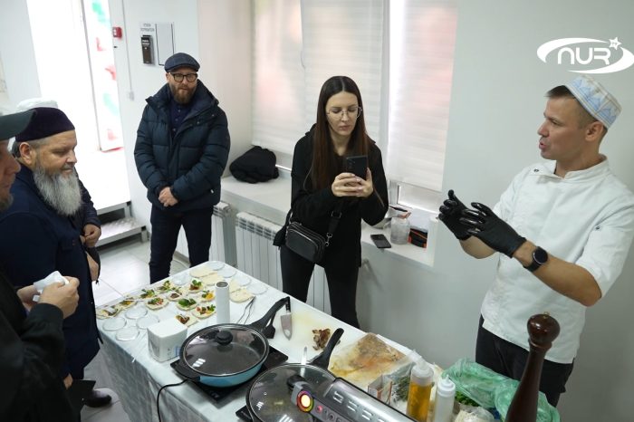 ШЕФ-ПОВАР ПРИГОТОВИЛ КУЛИНАРНОЕ ЧУДО В ХАЛЯЛЬ-МАГАЗИНЕ!