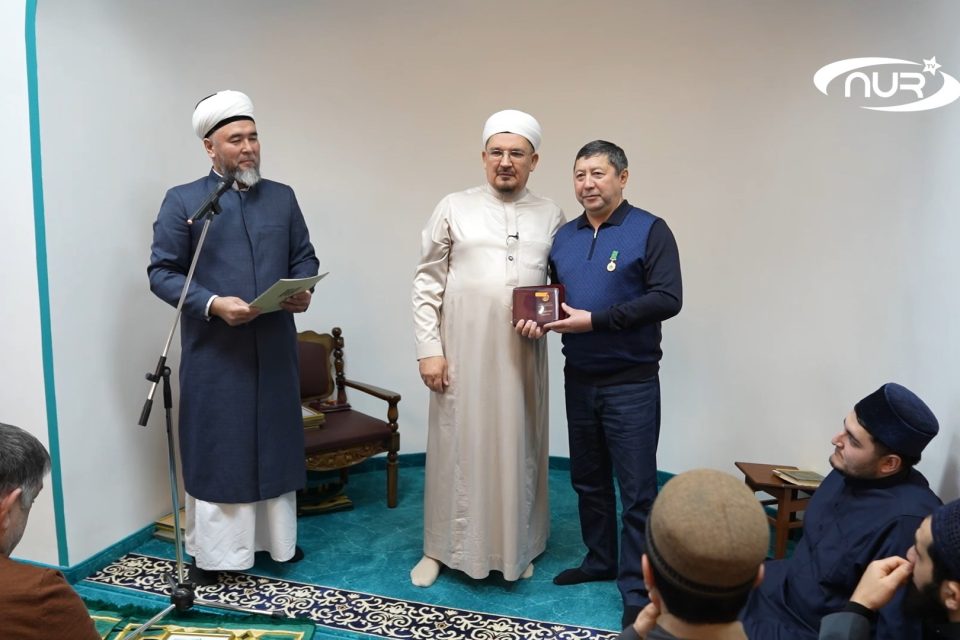 САРАТОВСКИХ МУСУЛЬМАН НАГРАДИЛИ ОСОБЫМИ МЕДАЛЯМИ!