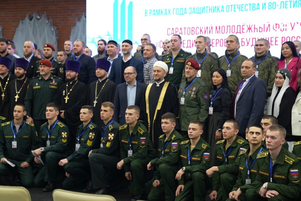 С наследием героев в будущее России!