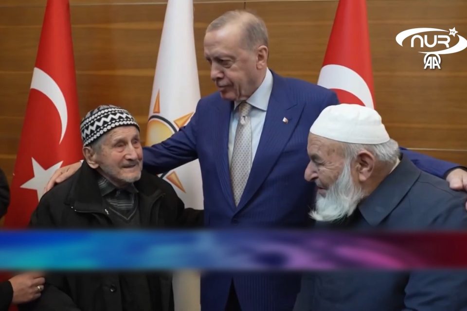 Эрдоган не дал себя поцеловать!