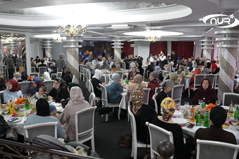 ДАГЕСТАНЦЫ УСТРОИЛИ КОЛЛЕКТИВНЫЙ ИФТАР В САРАТОВЕ!